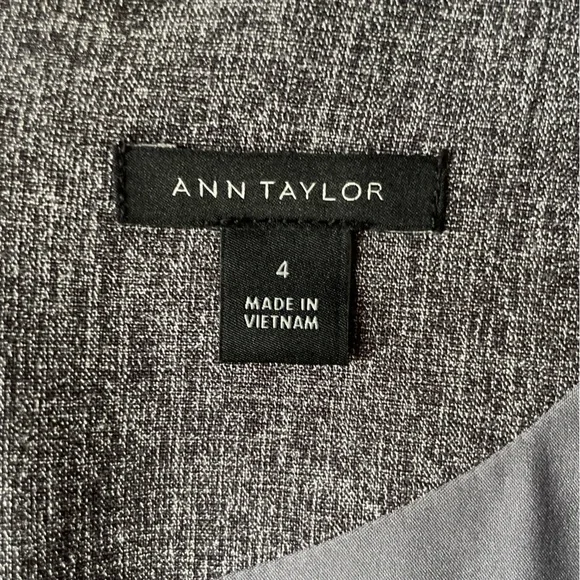 Ann Taylor Career Officecore Minimalist Elegant Gray Bell Sleeve Women's Dress - Picture 12 of 14